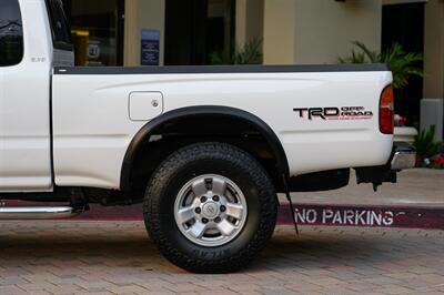 1999 Toyota Tacoma SR5 V6 5- Speed   - Photo 5 - Van Nuys, CA 91402