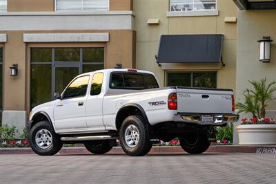 1999 Toyota Tacoma SR5 V6 5- Speed   - Photo 6 - Van Nuys, CA 91402