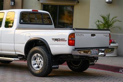 1999 Toyota Tacoma SR5 V6 5- Speed   - Photo 8 - Van Nuys, CA 91402