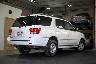 2007 Toyota Sequoia SR5   - Photo 16 - Van Nuys, CA 91402