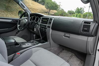 2005 Toyota 4Runner SR5 - Photo 37 - Van Nuys, CA 91402