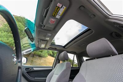 2005 Toyota 4Runner SR5 - Photo 24 - Van Nuys, CA 91402