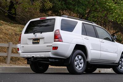 2005 Toyota 4Runner SR5 - Photo 5 - Van Nuys, CA 91402