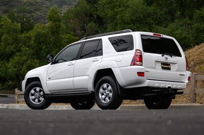 2005 Toyota 4Runner SR5 - Photo 11 - Van Nuys, CA 91402