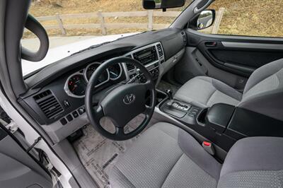2005 Toyota 4Runner SR5 - Photo 22 - Van Nuys, CA 91402