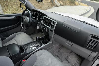 2005 Toyota 4Runner SR5 - Photo 39 - Van Nuys, CA 91402