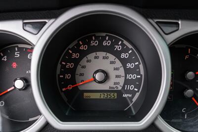 2005 Toyota 4Runner SR5 - Photo 27 - Van Nuys, CA 91402