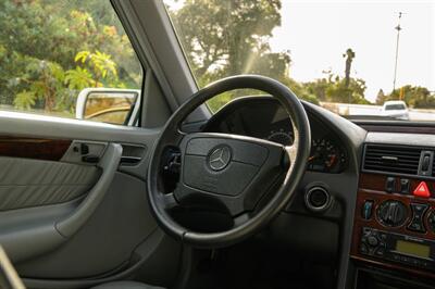 2000 Mercedes-Benz C 230  ( SOLD  on Bring A Trailer ) - Photo 85 - Van Nuys, CA 91402