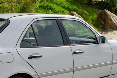 2000 Mercedes-Benz C 230  ( SOLD  on Bring A Trailer ) - Photo 24 - Van Nuys, CA 91402