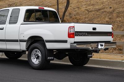 1995 Toyota T100 SR5   - Photo 19 - Van Nuys, CA 91402