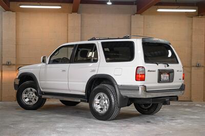 1999 Toyota 4Runner SR5   - Photo 15 - Van Nuys, CA 91402