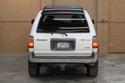 1999 Toyota 4Runner SR5   - Photo 16 - Van Nuys, CA 91402