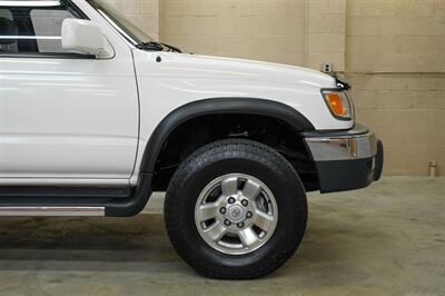 1999 Toyota 4Runner SR5   - Photo 24 - Van Nuys, CA 91402