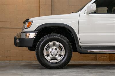 1999 Toyota 4Runner SR5   - Photo 3 - Van Nuys, CA 91402
