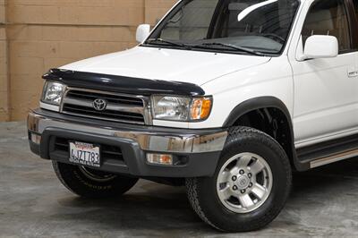 1999 Toyota 4Runner SR5   - Photo 6 - Van Nuys, CA 91402