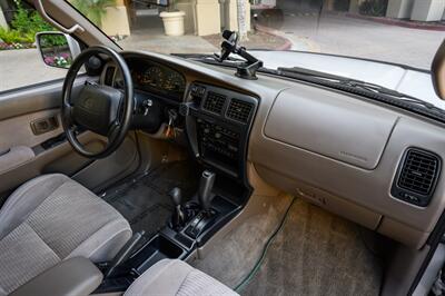 1997 Toyota 4Runner SR5   - Photo 44 - Van Nuys, CA 91402