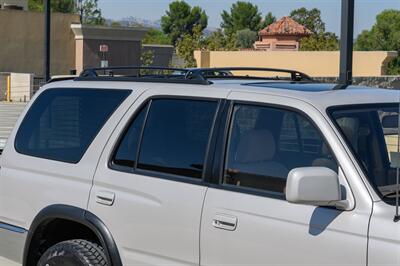 1997 Toyota 4Runner SR5   - Photo 10 - Van Nuys, CA 91402
