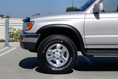 1997 Toyota 4Runner SR5   - Photo 23 - Van Nuys, CA 91402