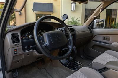 1997 Toyota 4Runner SR5   - Photo 61 - Van Nuys, CA 91402