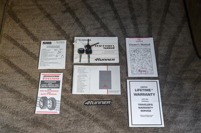 1997 Toyota 4Runner SR5   - Photo 56 - Van Nuys, CA 91402