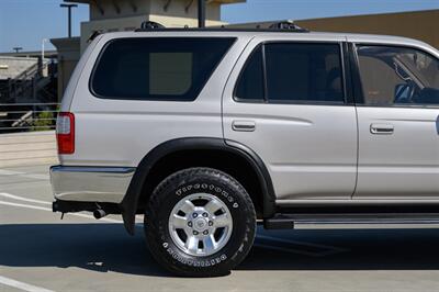 1997 Toyota 4Runner SR5   - Photo 6 - Van Nuys, CA 91402