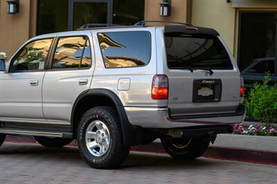 1997 Toyota 4Runner SR5   - Photo 29 - Van Nuys, CA 91402
