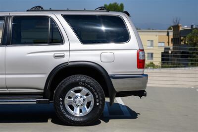 1997 Toyota 4Runner SR5   - Photo 19 - Van Nuys, CA 91402