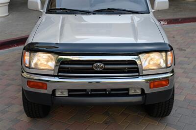 1997 Toyota 4Runner SR5   - Photo 32 - Van Nuys, CA 91402