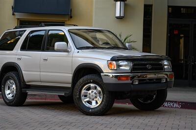 1997 Toyota 4Runner SR5   - Photo 35 - Van Nuys, CA 91402