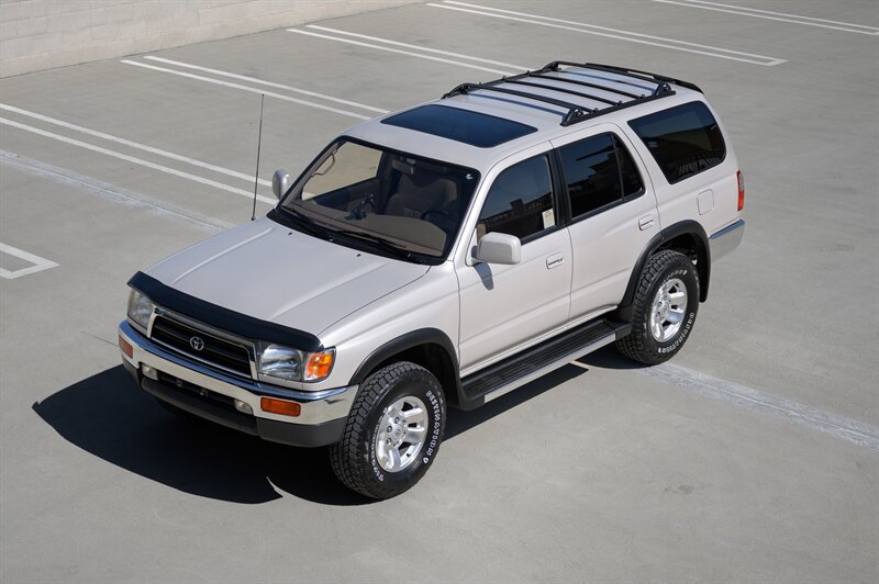 1997 Toyota 4Runner SR5   - Photo 1 - Van Nuys, CA 91402