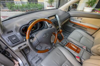 2004 Lexus RX 330   - Photo 16 - Van Nuys, CA 91402