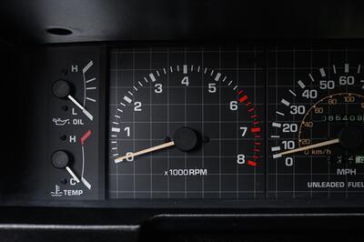 1986 Toyota Pickup SR5   - Photo 27 - Van Nuys, CA 91402