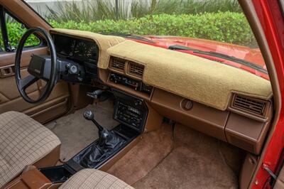 1986 Toyota Pickup SR5   - Photo 38 - Van Nuys, CA 91402