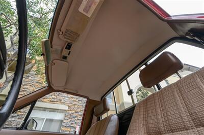 1986 Toyota Pickup SR5   - Photo 31 - Van Nuys, CA 91402