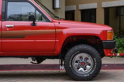 1986 Toyota Pickup SR5   - Photo 13 - Van Nuys, CA 91402