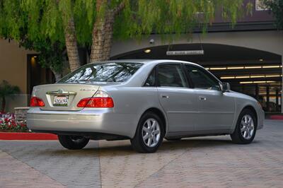 2003 Toyota Avalon XL  { SOLD on Bring A Trailer } - Photo 18 - Van Nuys, CA 91402