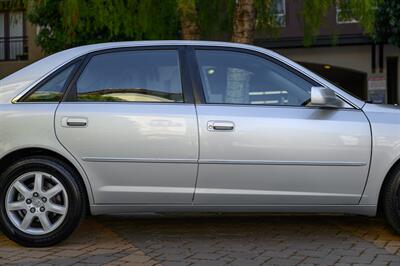 2003 Toyota Avalon XL  { SOLD on Bring A Trailer } - Photo 31 - Van Nuys, CA 91402