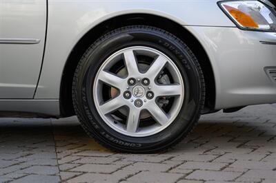 2003 Toyota Avalon XL  { SOLD on Bring A Trailer } - Photo 27 - Van Nuys, CA 91402