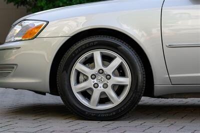 2003 Toyota Avalon XL  { SOLD on Bring A Trailer } - Photo 14 - Van Nuys, CA 91402