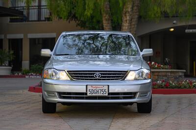 2003 Toyota Avalon XL  { SOLD on Bring A Trailer } - Photo 2 - Van Nuys, CA 91402