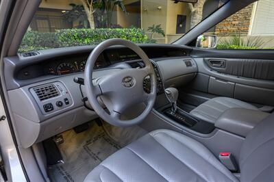 2003 Toyota Avalon XL  { SOLD on Bring A Trailer } - Photo 33 - Van Nuys, CA 91402