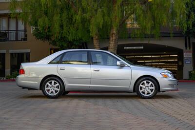 2003 Toyota Avalon XL  { SOLD on Bring A Trailer } - Photo 29 - Van Nuys, CA 91402