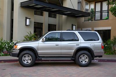 1999 Toyota 4Runner SR5   - Photo 37 - Van Nuys, CA 91402
