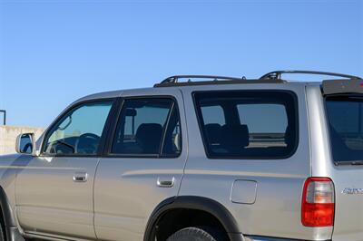 1999 Toyota 4Runner SR5   - Photo 21 - Van Nuys, CA 91402