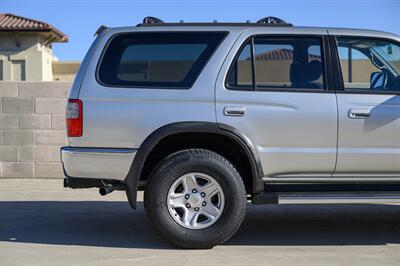 1999 Toyota 4Runner SR5   - Photo 33 - Van Nuys, CA 91402