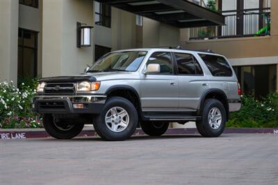 1999 Toyota 4Runner SR5   - Photo 38 - Van Nuys, CA 91402