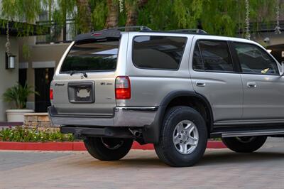 1999 Toyota 4Runner SR5   - Photo 46 - Van Nuys, CA 91402