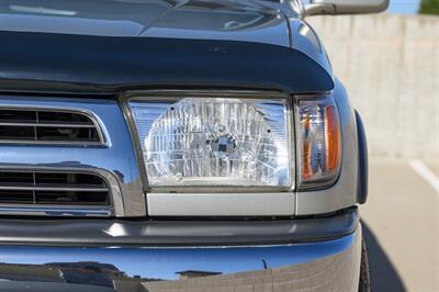 1999 Toyota 4Runner SR5   - Photo 29 - Van Nuys, CA 91402