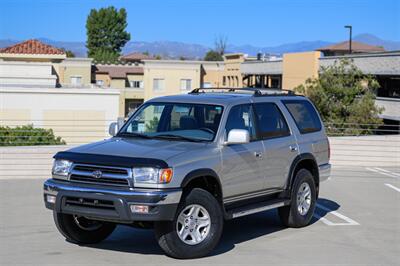 1999 Toyota 4Runner SR5   - Photo 2 - Van Nuys, CA 91402