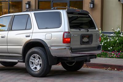 1999 Toyota 4Runner SR5   - Photo 41 - Van Nuys, CA 91402